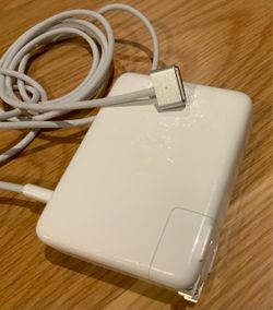 🌹 MagSafe 140W USB-C Power Adapter