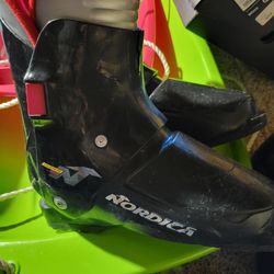 Nordica Ski Boots Size 7 (I Have Matching Skis