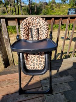 AM:PM by Christina Milian - Leopard Fitzrovia High Chair & Bouncer