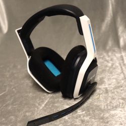 Astro A20 wireless headset