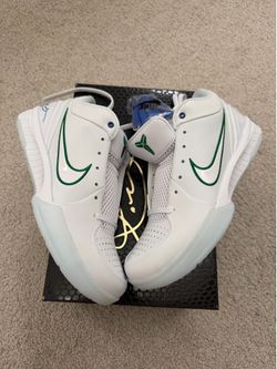 Kobe Draft Day Size 10