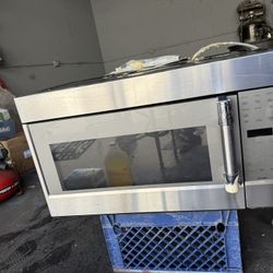 Thermador Microwave Hood