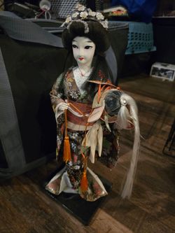 Princess Yaegaki(Geisha) Doll on Stand