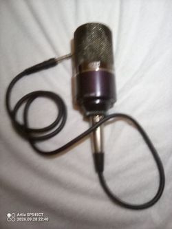 Microphone with Cable