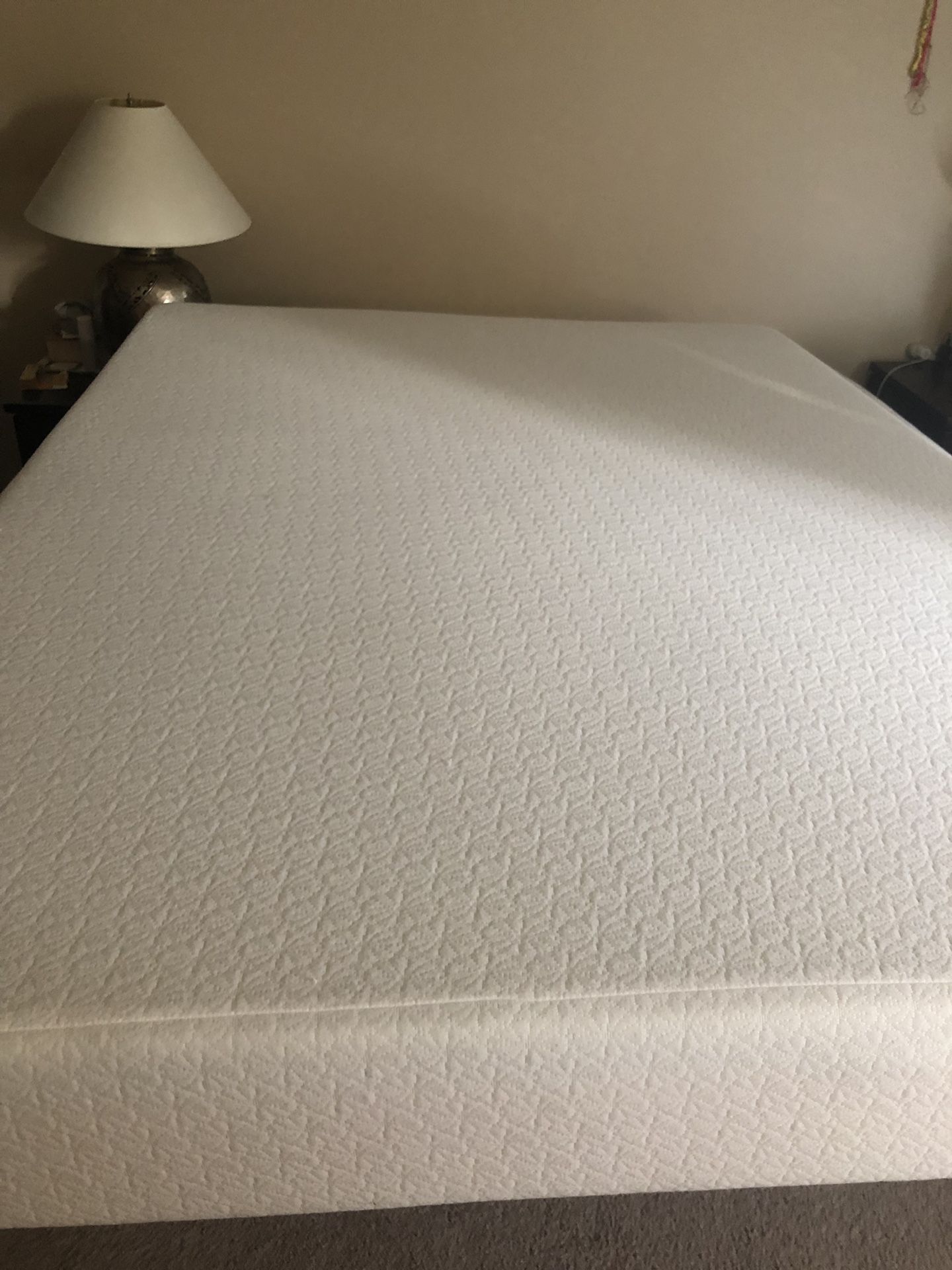 Queen size memory Foam mattress