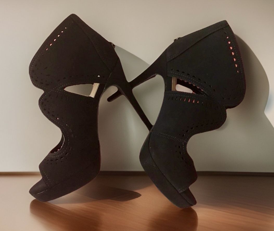 Apt 9 Black Laser Cut heels peepto size 8