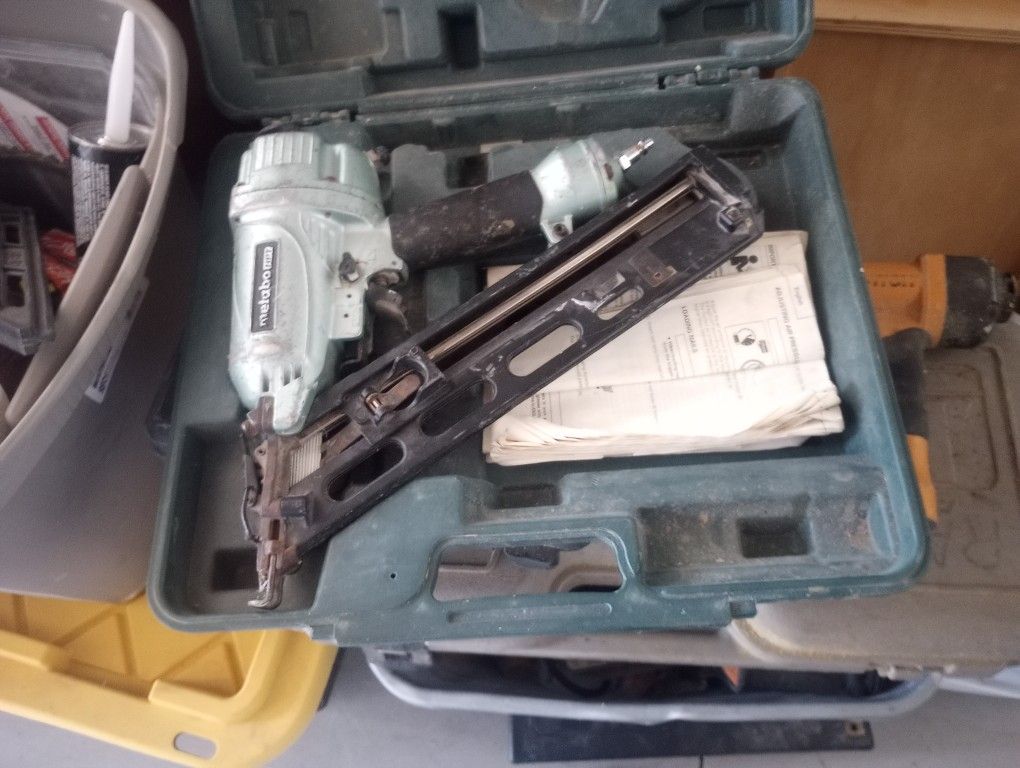 Metabo Nail Guns, 2 Finish Guns 1 Brad Nailer