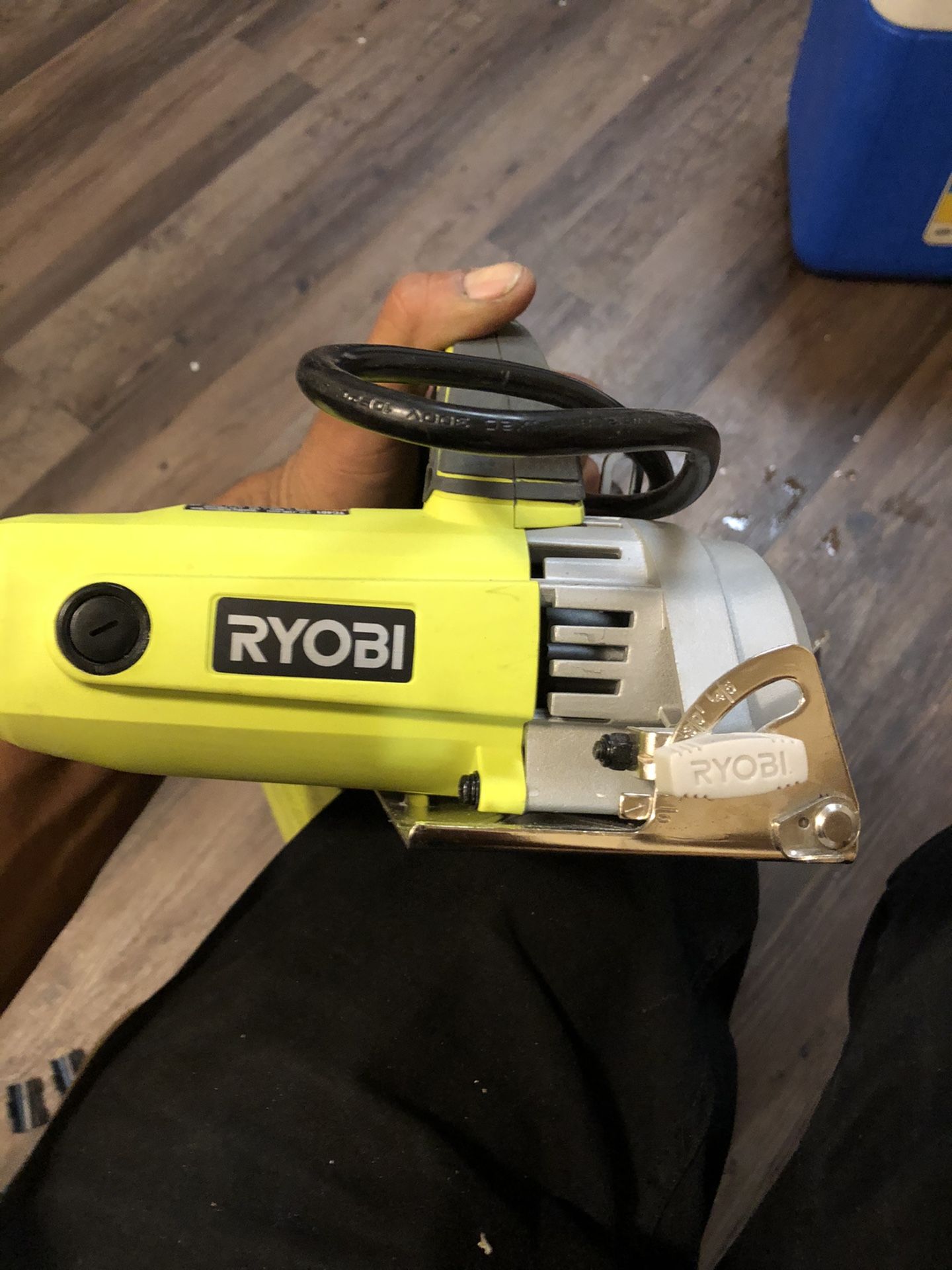 Ryobi 4 in wet tile saw