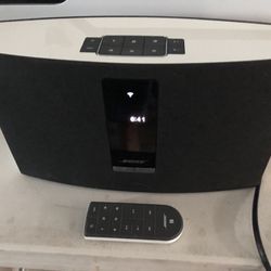 BOSE SOUNDTOUCH 20 With Remote 
