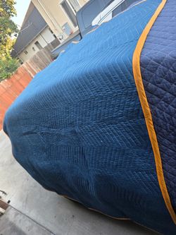 Furniture blankets