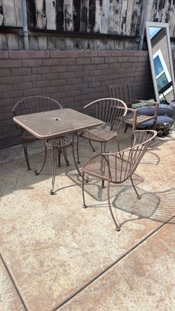 Free table! Pick up now