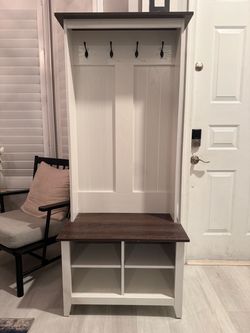 Hall tree with bench