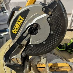 DeWalt 10” Miter Saw 