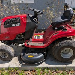 HUSKEE Riding Lawn Mower 