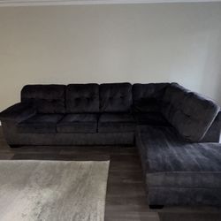 Large Sectional Couch With Chaise