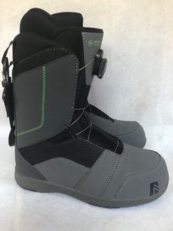 Size 8 M Nidecker Snowboard Boots