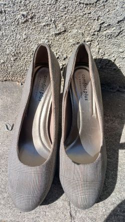 Comfort Plus by Predictions women's plaid pumps shoes 2.5 inch heels size 10