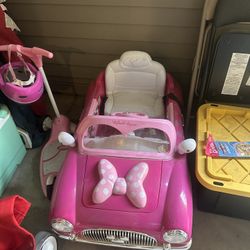 Mini Mouse Children’s Drivable car