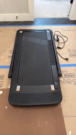 Walking under desk treadmill