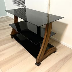 Attractive 3-Tier Glass Top Tv Stand!