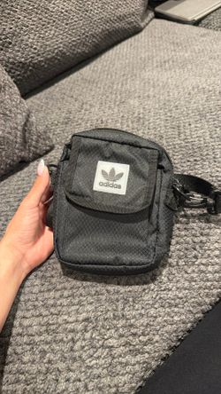 Adidas Gross body