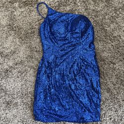 Size 4 blue sequence