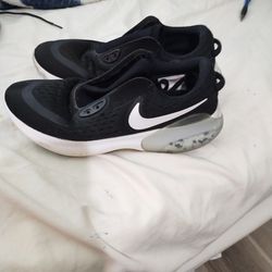 Tenis Shoes Nike Size 9.5 Like New $45