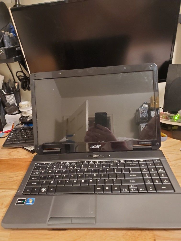 Acer Aspire 5532 15" Laptop AMD Processor 4GB DDR2 320GB HDD Windows 10