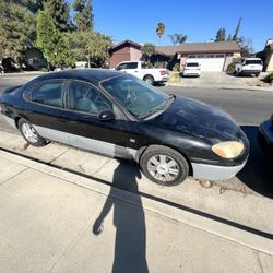 2002 Ford Taurus