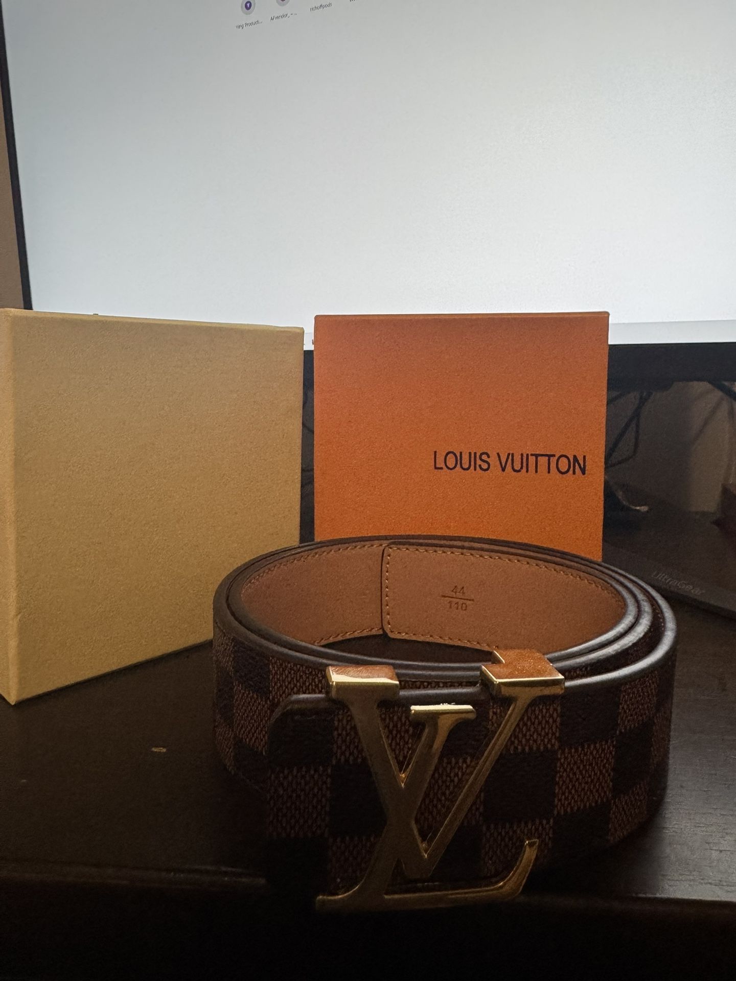 LV Vuitton Belt