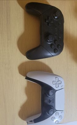 Damaged PS5 Controller