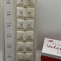14KW Stud Earrings