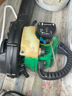 Green blower (been sitting in garage for years)