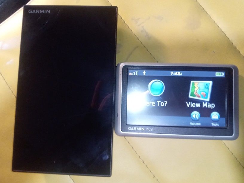 2 GARMIN GPS