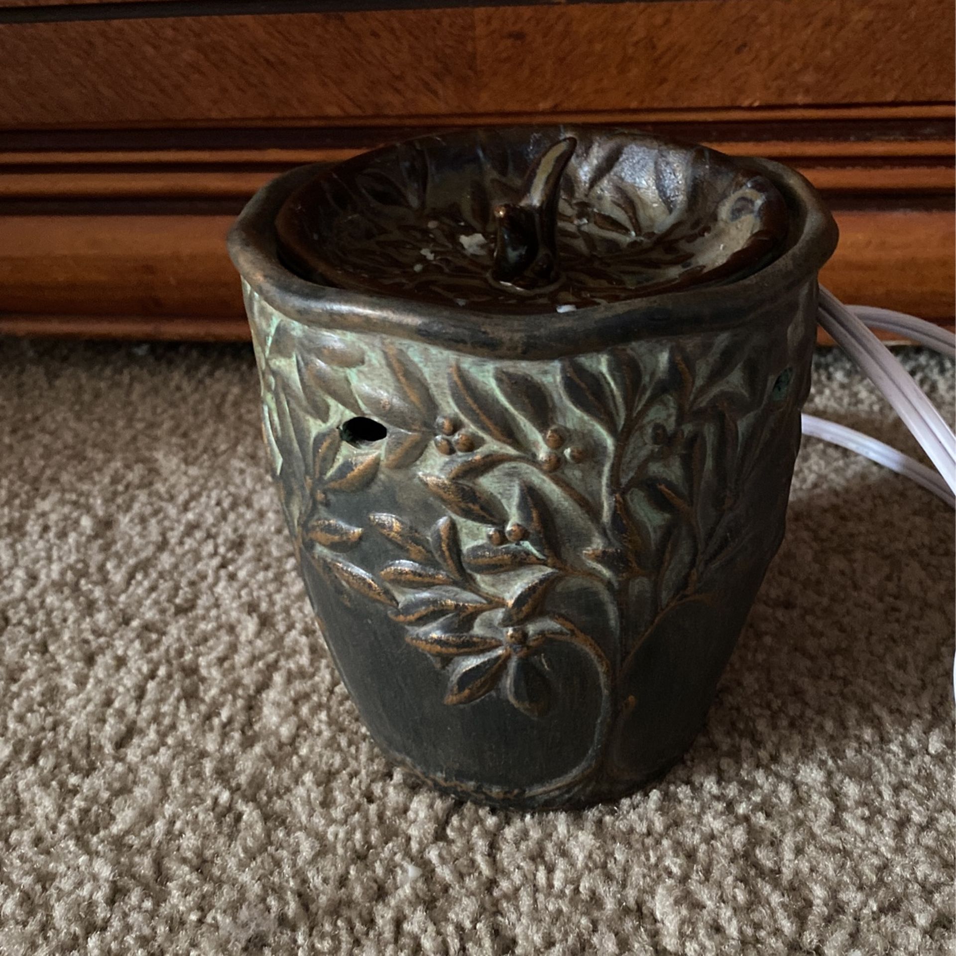 Scentsy Oil/candle Warmer Heritage Tree design 