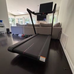 Peloton Tread (2022) – Excellent Condition