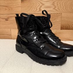 BLACK WOMENS BOOTS