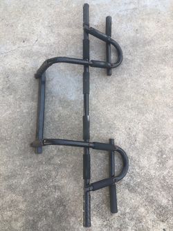 Pull up bar doorway