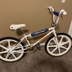 🚲🔥 Monza 24” BMX — WHITE with Skyway White Wheels — NEVER RIDDEN 🔥🚲