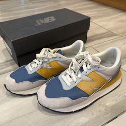 New Balance Women’s Sneakers 