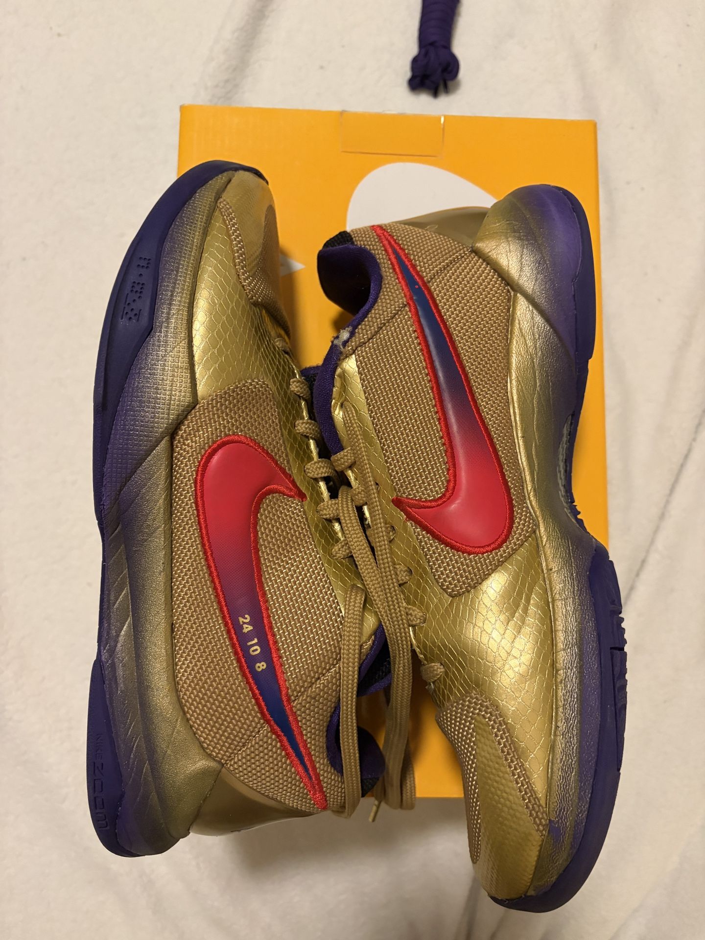 Undefeated X Nike Zoom Kobe 5 Protro Hall of Fame Size 7