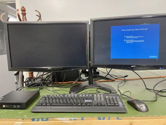 HP ProDesk 400 G2 MINI W/ Two Monitors
