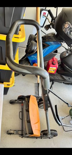 Fiskars StaySharp Max 18" reel mower
