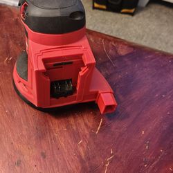 Cordless orbit sander