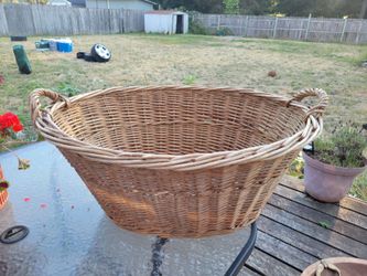 Large Oval Wicker Basket