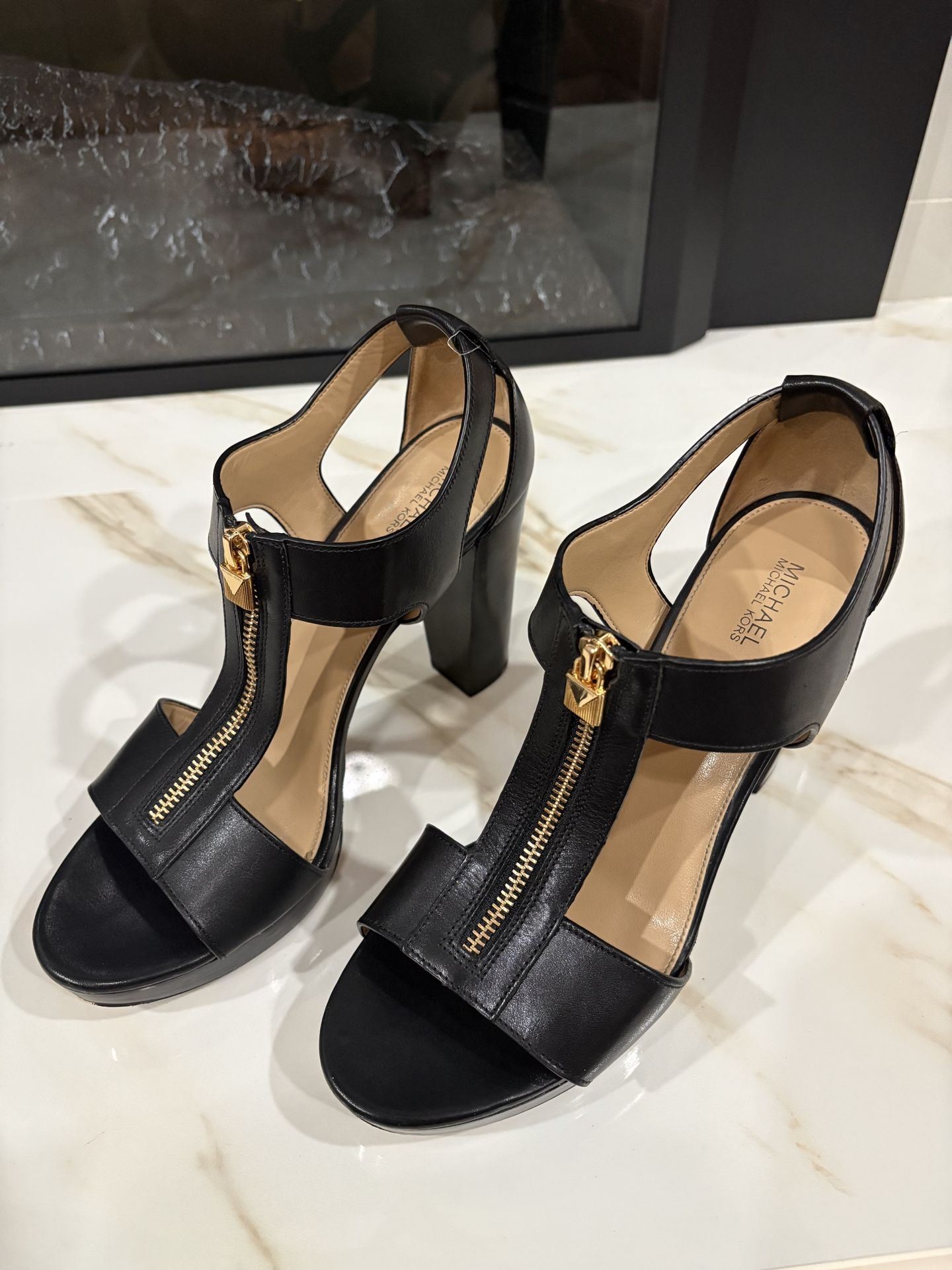 Women shoes
