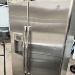 Refrigerator GE