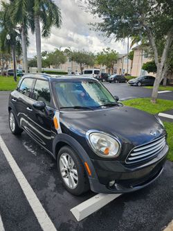 FOR SALE: 2013 MINI Cooper Countryman