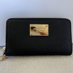 Michael Kors Wristlet/Wallet
