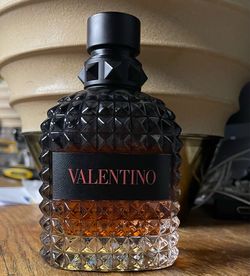 Valentino born in roma coral fantasy